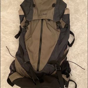 L.L Bean Bigelow hiking back pack